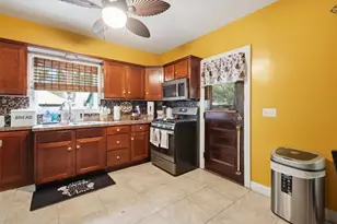 169 Forest Park Ave, Springfield, MA 01108 - Photo 16