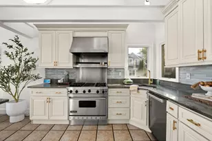 24 Orchard St, Quincy, MA 02171 - Photo 10