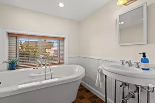 24 Orchard St, Quincy, MA 02171 - Photo 20