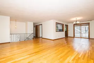 31 Towne Crest Dr, Stoneham, MA 02180 - Photo 8