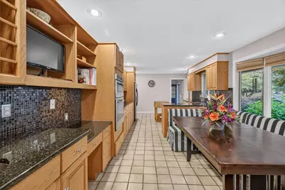 25 Ridgeway Circle, Springfield, MA 01118 - Photo 4