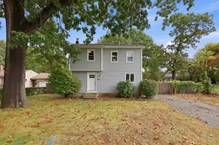 93 Balboa Dr, Springfield, MA 01119 - Photo 2