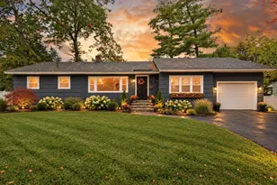 7 Moonbeam Ave, Chelmsford, MA 01824 - Photo 2
