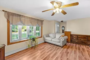 37 Donna Dr, Plymouth, MA 02360 - Photo 6