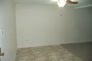3 Pembroke Dr, Derry, NH 03038 - Photo 4