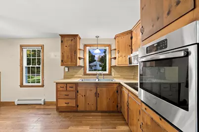 110 Bridge Rd, Northampton, MA 01062 - Photo 10