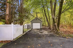 34 Joyce St, Webster, MA 01570 - Photo 24