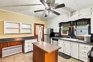 34 Joyce St, Webster, MA 01570 - Photo 8