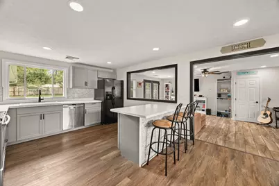 80 Edward Rd, Raynham, MA 02767 - Photo 2