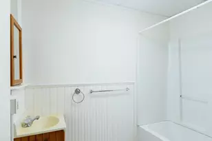 50 Pleasant St, Barre, MA 01005 - Photo 16