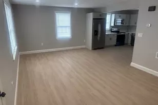 82 Johnson St, Taunton, MA 02780 - Photo 4