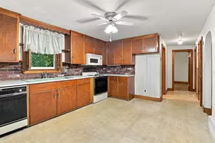 147 9th St, Leominster, MA 01453 - Photo 6