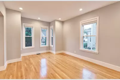 13 Hartwell St #1, Waltham, MA 02453 - Photo 4