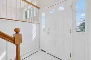 258 Dunbar St, Taunton, MA 02780 - Photo 2
