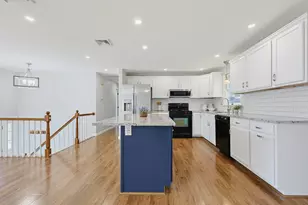 258 Dunbar St, Taunton, MA 02780 - Photo 4