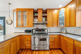 17 Connecticut Ave, Blackstone, MA 01504 - Photo 6