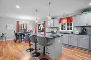 7 Snowden St, Springfield, MA 01119 - Photo 12
