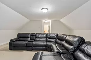 448 Malden St, Holden, MA 01520 - Photo 34