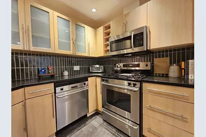 55 Broadlawn Park #16B, Boston, MA 02467 - Photo 4