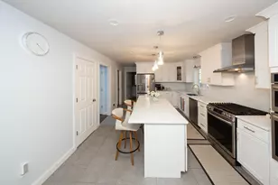 9 Arrowhead Wy, Rutland, MA 01543 - Photo 4