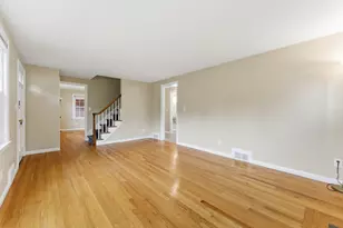 6 Bennington St, Springfield, MA 01108 - Photo 16