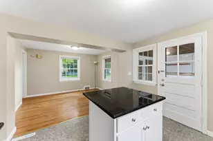 6 Bennington St, Springfield, MA 01108 - Photo 6