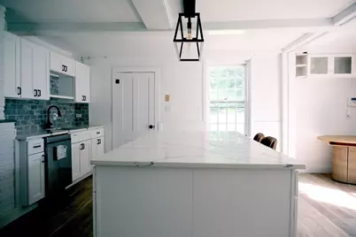 16 West St, Petersham, MA 01366 - Photo 4