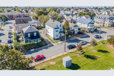 405 Warren St, Fall River, MA 02721 - Photo 1