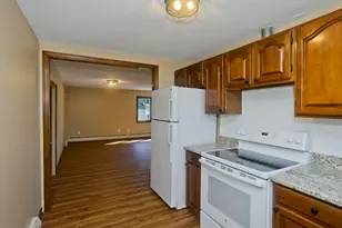 92 Truro St, Chicopee, MA 01013 - Photo 8