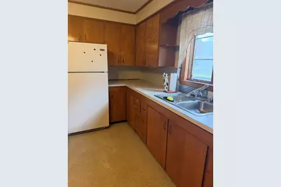 34 Floral St, Taunton, MA 02780 - Photo 2