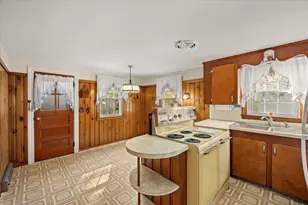 123 Taylor Ave, Dedham, MA 02026 - Photo 18