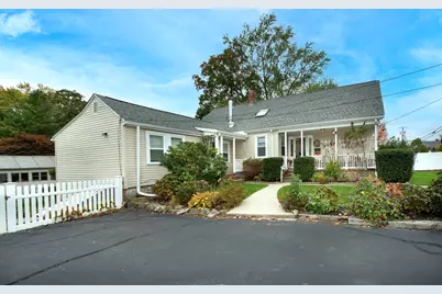 112 Arlington St, Rockland, MA 02370 - Photo 2