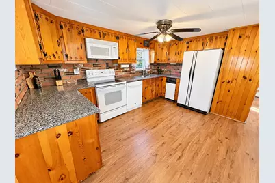 11 Ashton Street, Oxford, MA 01540 - Photo 4