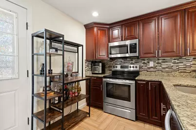 31 Hope Street, Brockton, MA 02302 - Photo 10