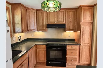11 Sunflower Rd, Holbrook, MA 02343 - Photo 6