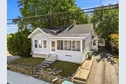 6 Hartford Ave W, Uxbridge, MA 01569 - Photo 1