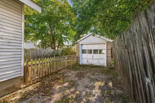 6 Hartford Ave W, Uxbridge, MA 01569 - Photo 26