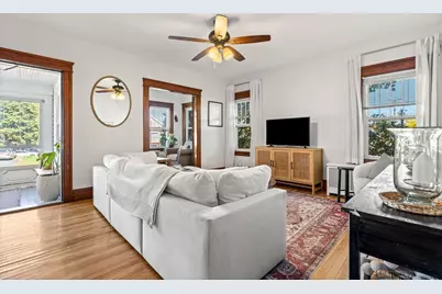 6 Hartford Ave W, Uxbridge, MA 01569 - Photo 6
