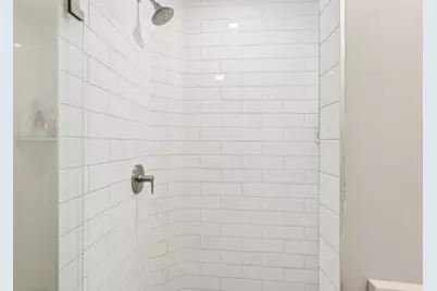 271 W 5th St, Boston, MA 02127 - Photo 24