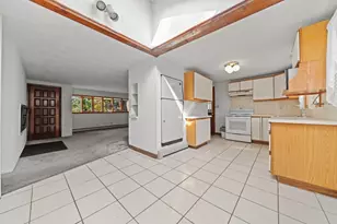 5 Anderson St, Peabody, MA 01960 - Photo 8