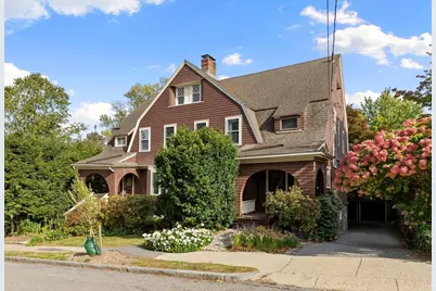 84-86 Bartlett Ave, Arlington, MA 02476 - Photo 2