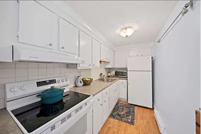 179 President Ln #3J, Quincy, MA 02169 - Photo 2
