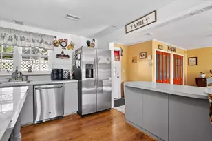 5 Caroline Dr, Bellingham, MA 02019 - Photo 12
