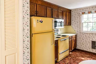 21 1st, Barnstable, MA 02601 - Photo 8