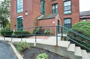 14 Sanford St, Medway, MA 02053 - Photo 2