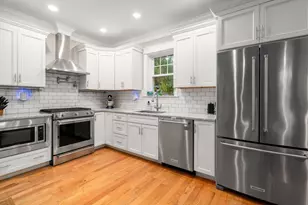 134 Edenfield Ave, Watertown, MA 02472 - Photo 10