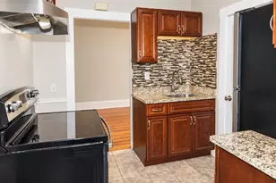 73 Nesmith St, Lowell, MA 01852 - Photo 4