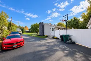 102 Casino Ave, Chicopee, MA 01013 - Photo 6