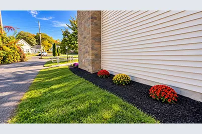 102 Casino Ave, Chicopee, MA 01013 - Photo 22