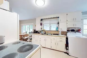 142 Dale St, Waltham, MA 02451 - Photo 4